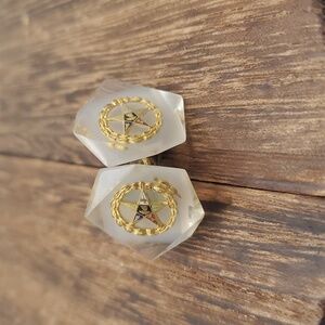 Shriners star collectible gold screwback earrings E472